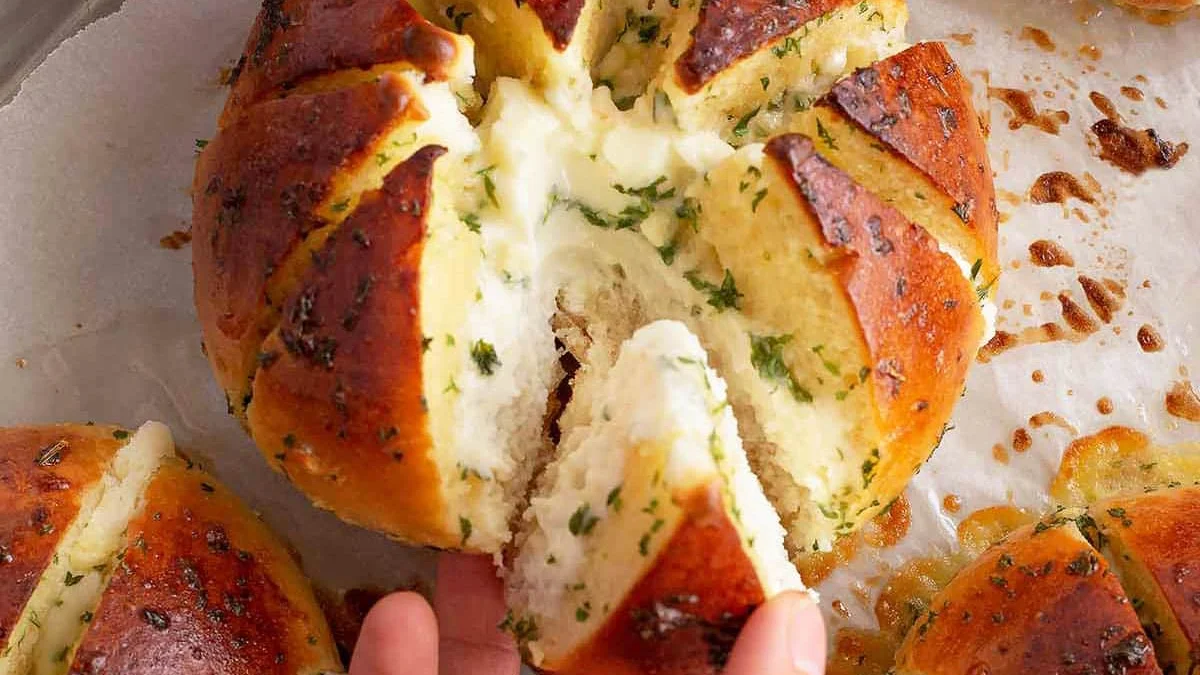 Resep Mudah Membuat Korean Garlic Bread, Roti yang Viral