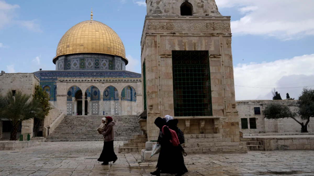 Israel akan Menetapkan Batas Keamanan untuk Salat Ramadan di Masjid Al-Aqsa (Image From: The New York Times)