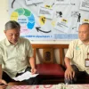 CINDY DESITA PUTRI/PASUNDAN EKSPRES. Statisi Ahli Madya BPS Kabupaten Subang, Mohammad Jalaludin (kiri) saat