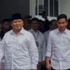 Prabowo dan Gibran Berbincang dengan Jokowi dalam Makan Malam di Istana Negara